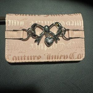 Juicy Couture Blush Pink Monogram Card Holder with Bow Heart Charm